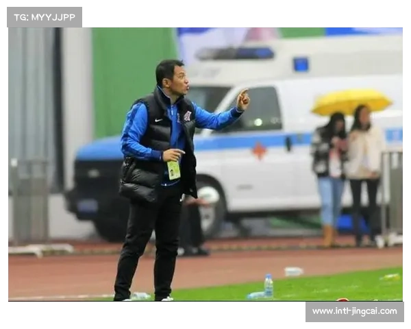 哈萨克斯坦客场严寒，布鲁日全队赛前适应性训练启用室内场馆